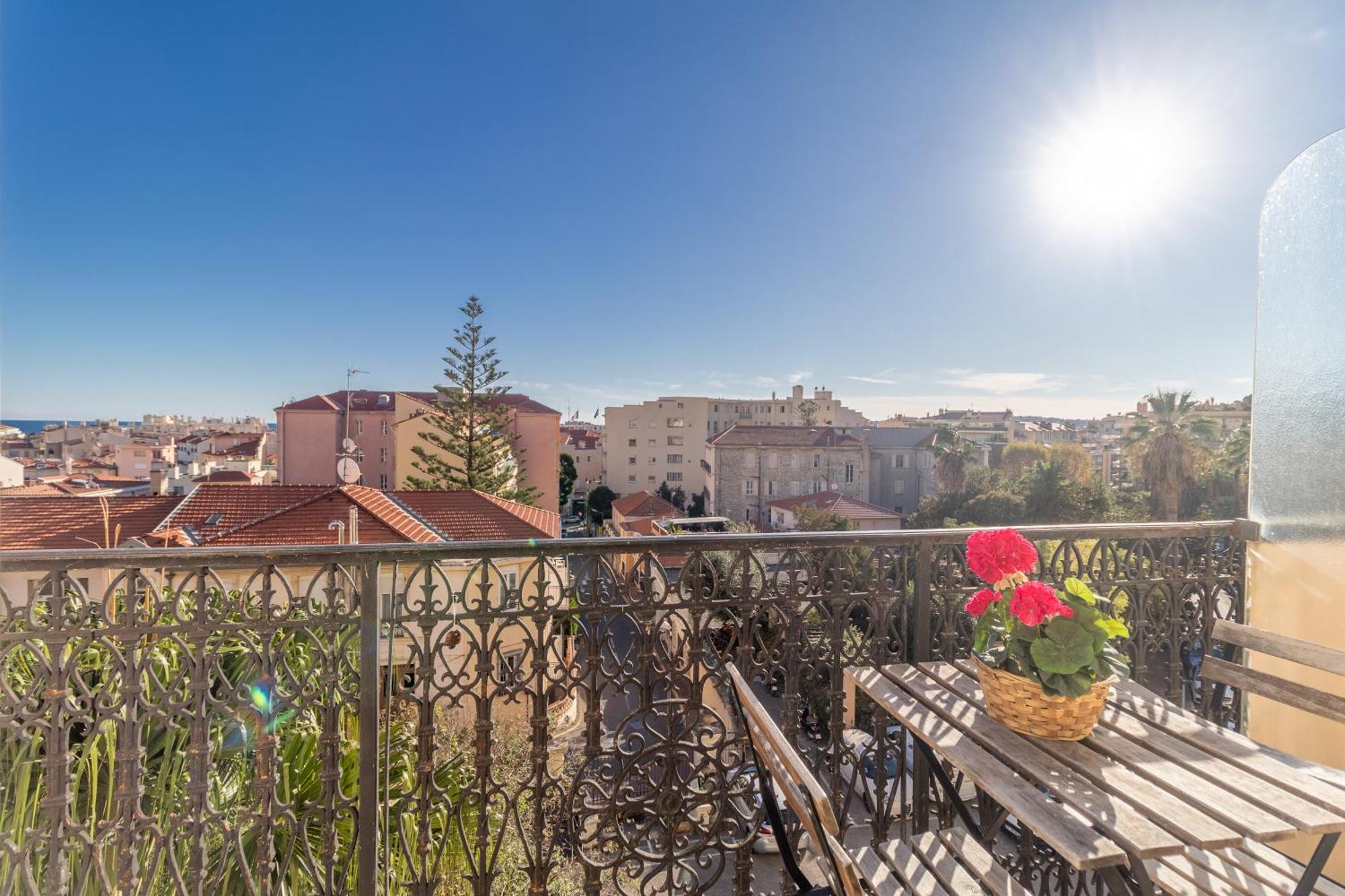 Charming Studio In The Heart Of Menton Exterior foto